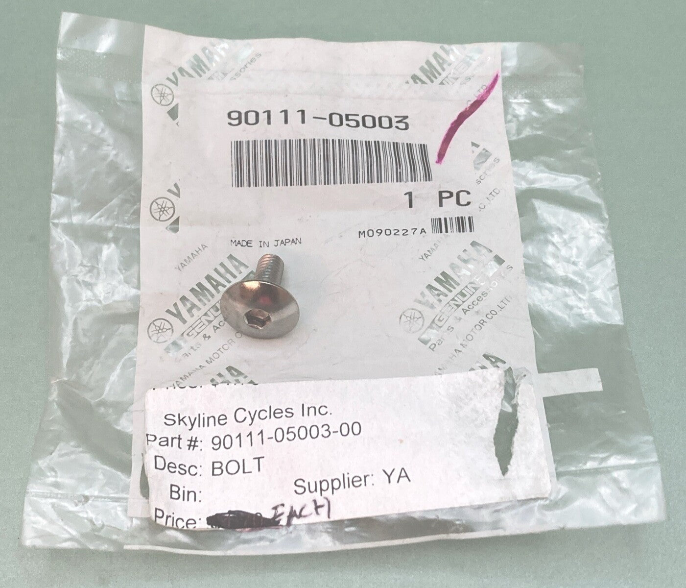 NEW GENUINE YAMAHA 90111-05003 COWLING Bolt, Hex Socket Button