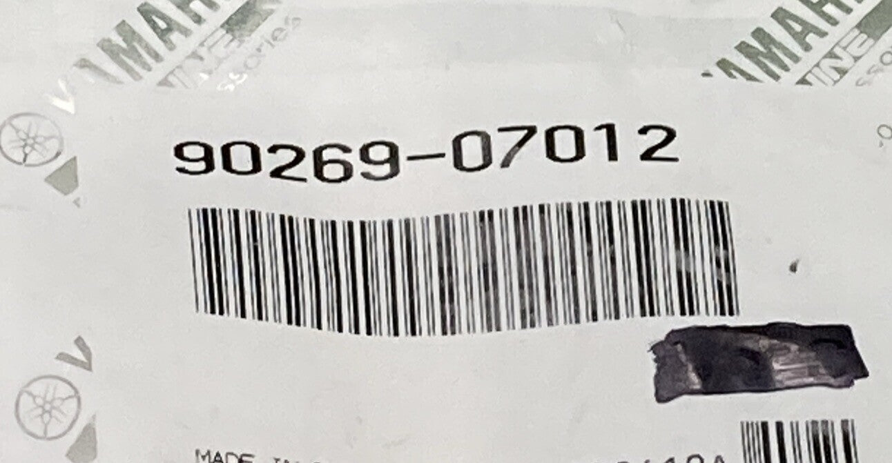 QTY 2 NEW GENUINE YAMAHA 90269-07012 FRONT FENDER Rivet