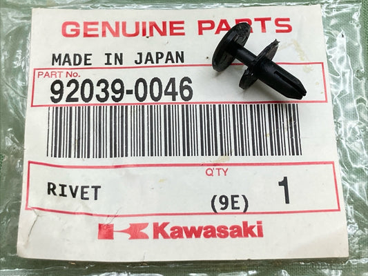 QTY 2 NEW GENUINE KAWASAKI 92039-0046 FRAME FITTING RIVET