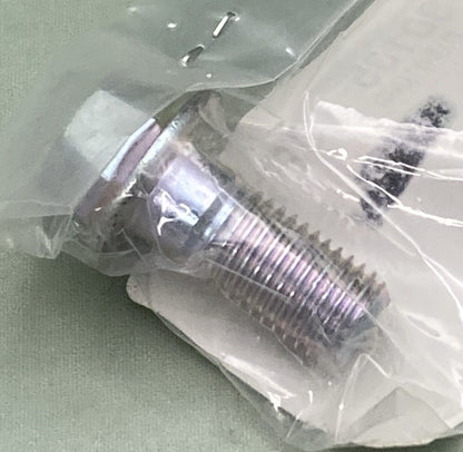 NEW GENUINE YAMAHA 90105-10265 Bolt, Flange