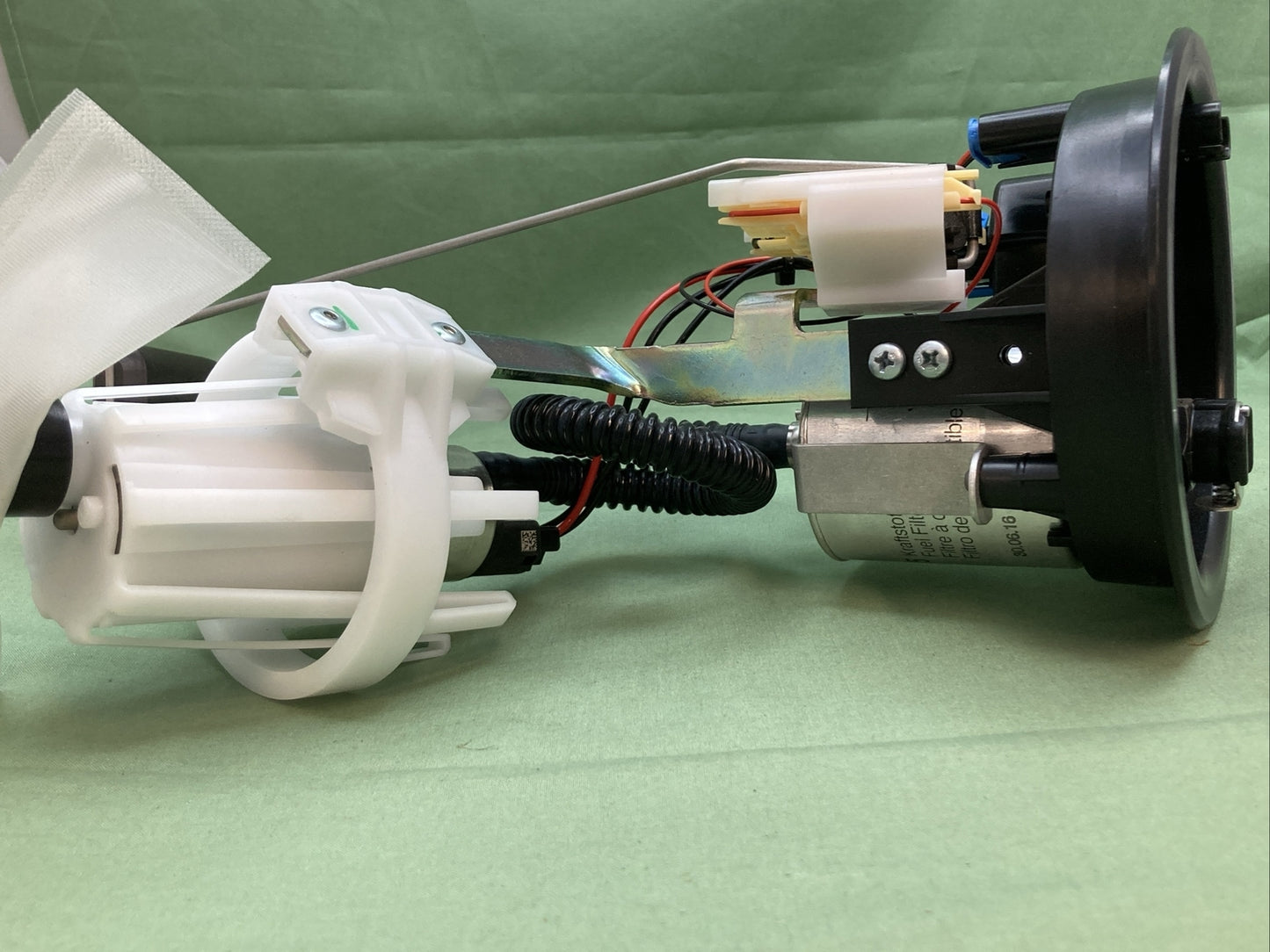 NEW GENUINE BMW 16 14 8 357 969-01 FUEL PUMP ASSY Hexhead Models R1200 2011-16