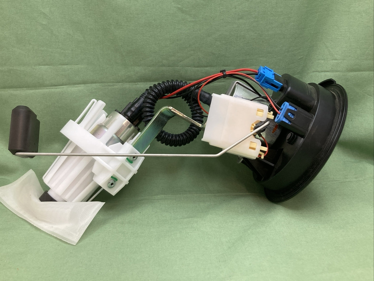 NEW GENUINE BMW 16 14 8 357 969-01 FUEL PUMP ASSY Hexhead Models R1200 2011-16