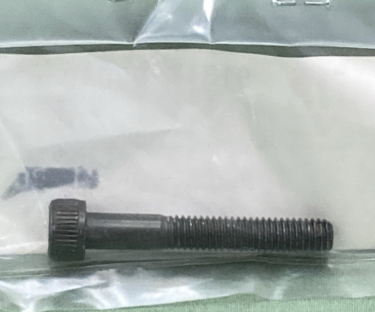 NEW GENUINE YAMAHA 91317-06040 OIL COOLER Bolt (4MY)