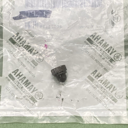 QTY 6 NEW GENUINE YAMAHA 90176-05059 HANDLEBAR CABLE Nut, Crown (8V0)