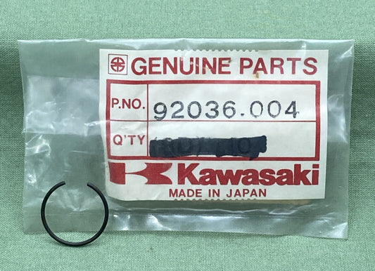QTY 2 NEW GENUINE KAWASAKI 92036-004 CRANKSHAFT/PISTON Circlip Piston Pin
