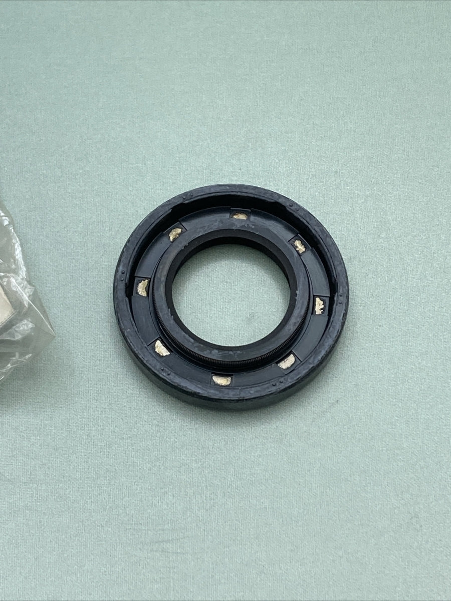 New GENUINE KAWASAKI 92049-1288 OIL SEAL
