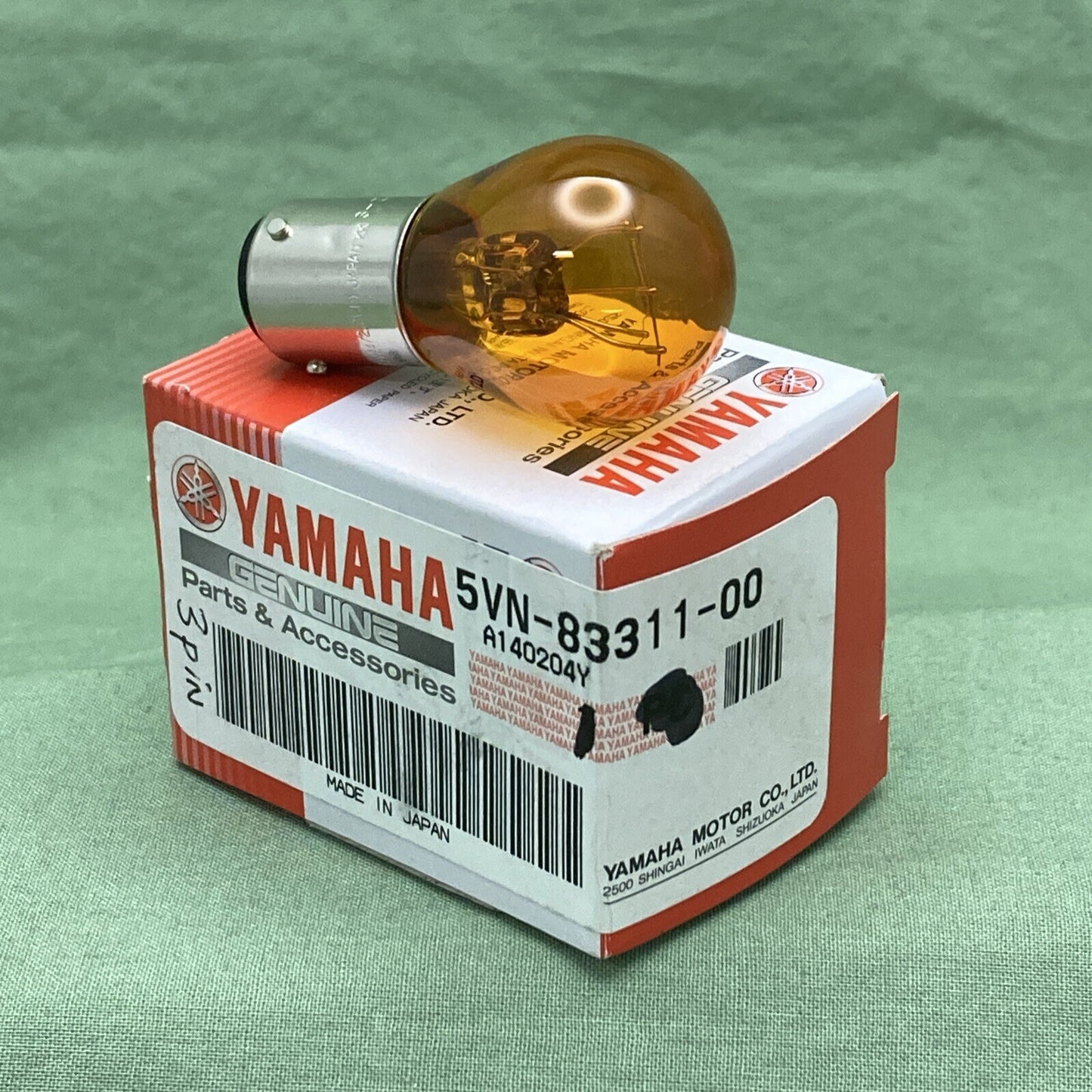 NEW GENUINE YAMAHA 5VN-83311-00  Bulb, Flasher (12V - 23/8W)