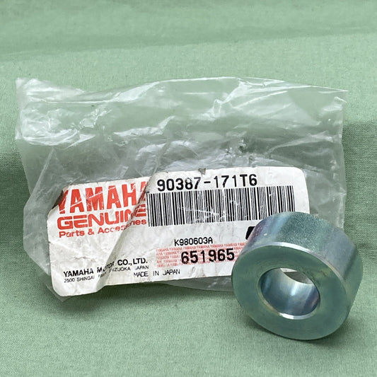 NEW GENUINE YAMAHA 90387-171T6 REAR WHEEL COLLAR