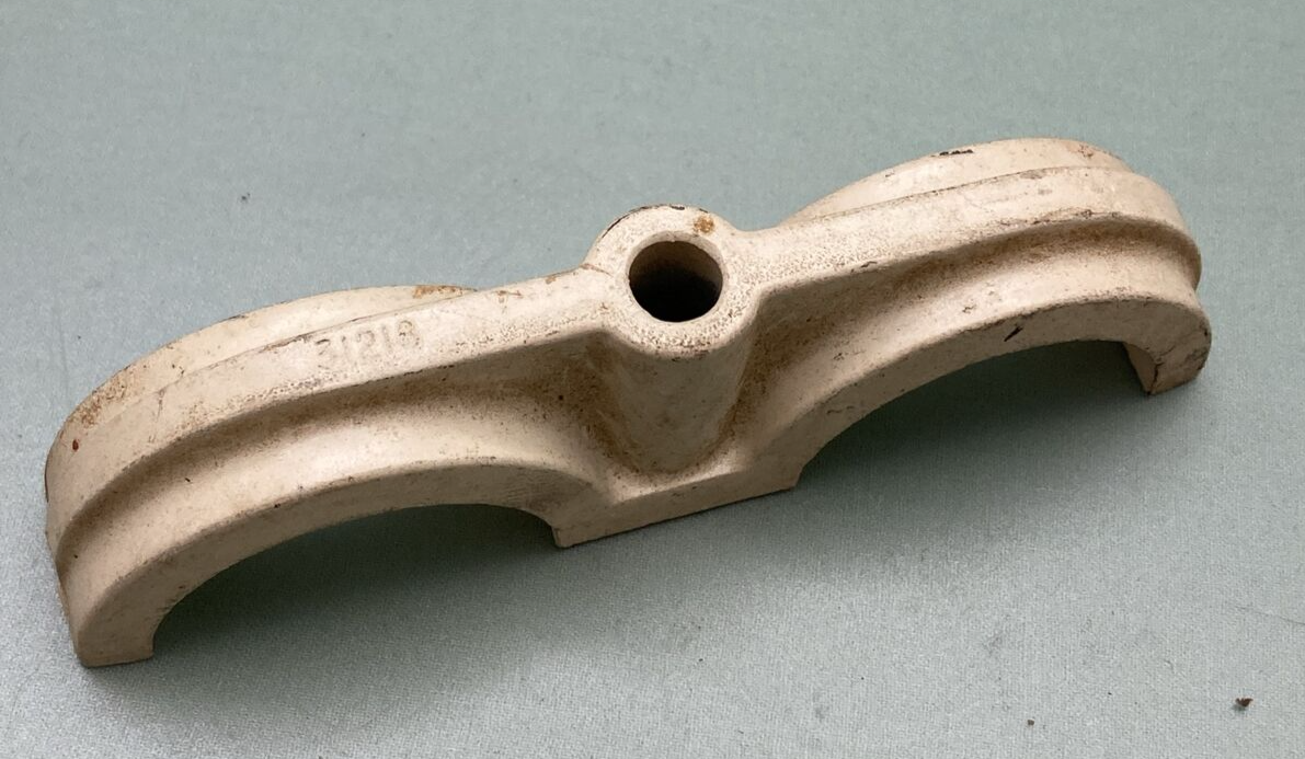 New QUICKSILVER 31218 BRACKET, NLA
