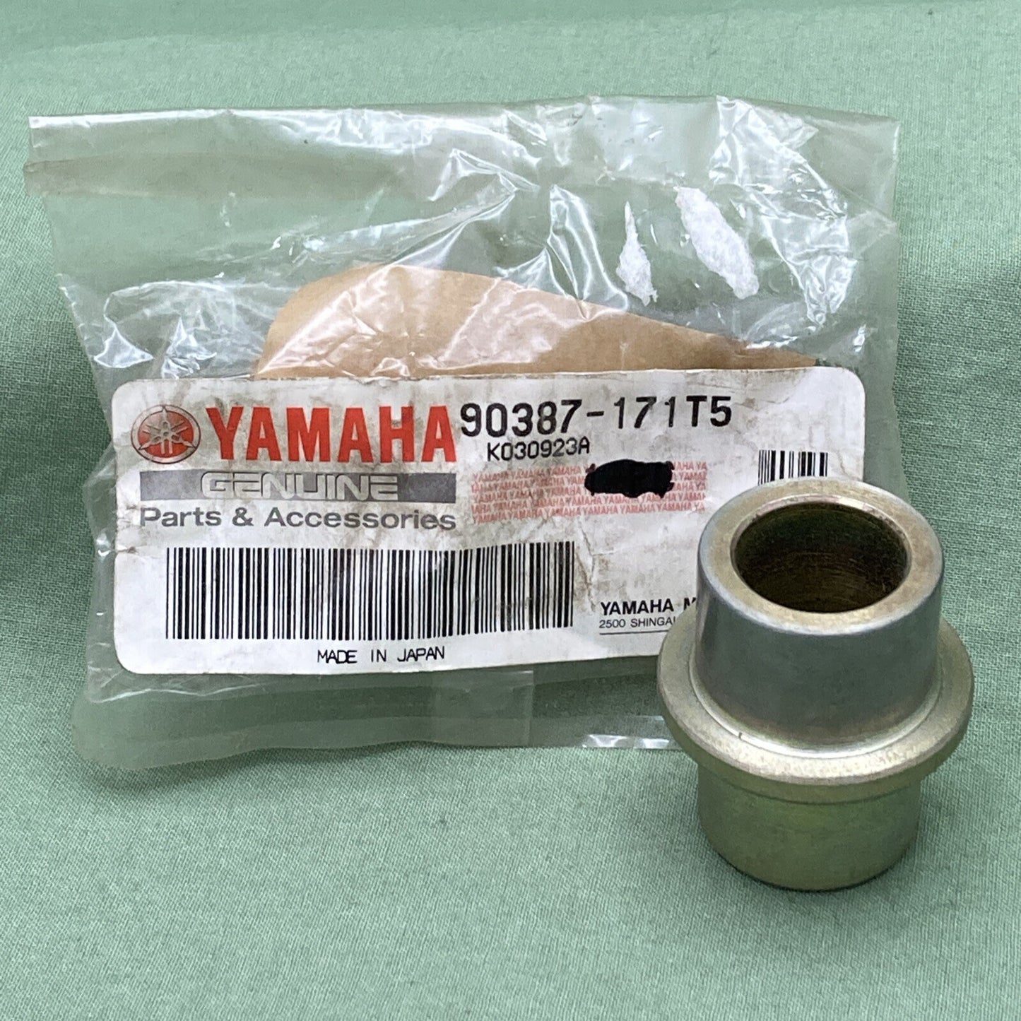 NEW GENUINE YAMAHA 90387-171T5 REAR WHEEL COLLAR