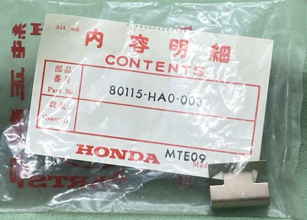 NEW GENUINE HONDA 80115-HA0-003 REAR FENDER Clip, Protector A