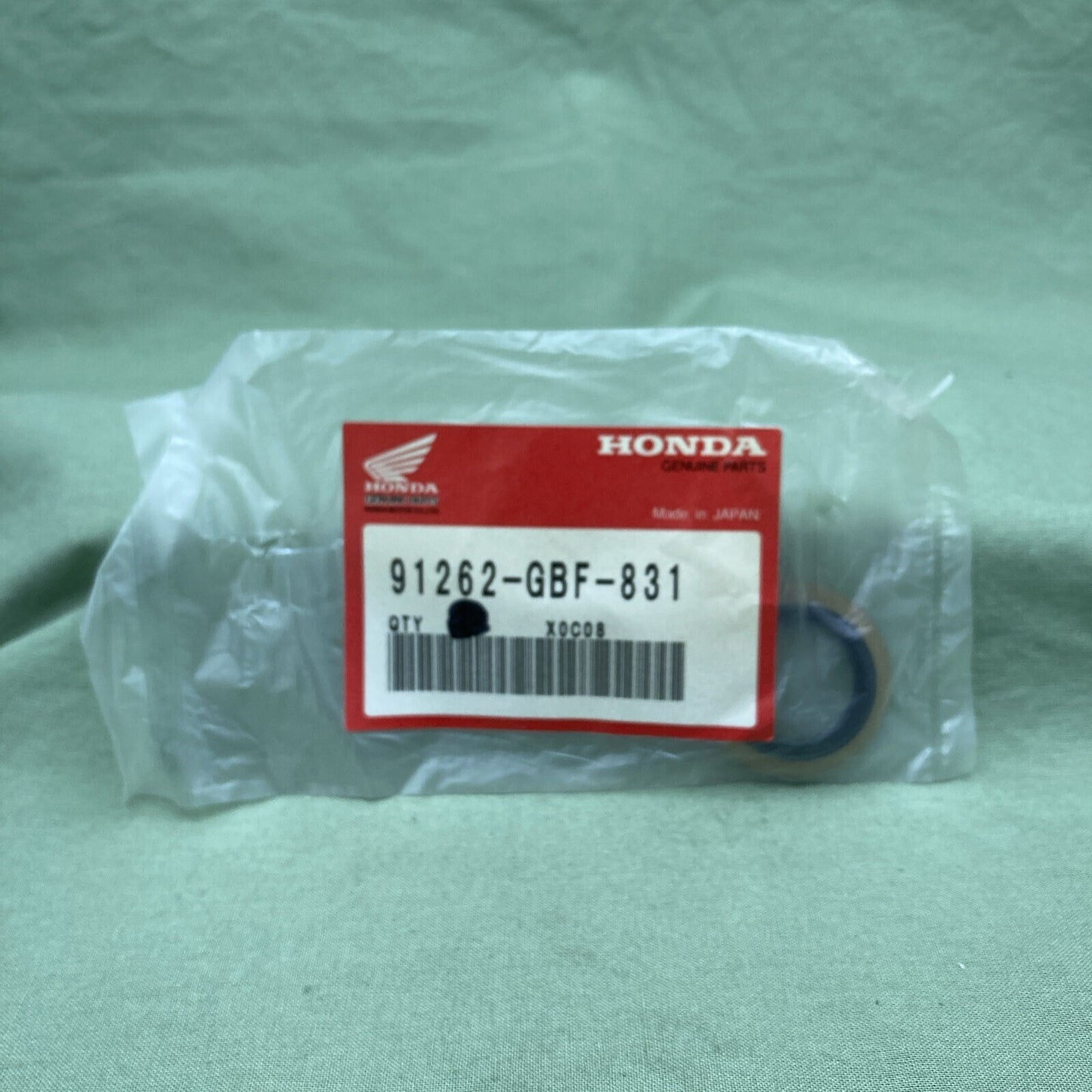 NEW GENUINE HONDA 91262-GBF-831 REAR SHOCK ABSORBER Dust Seal (20X26X4)