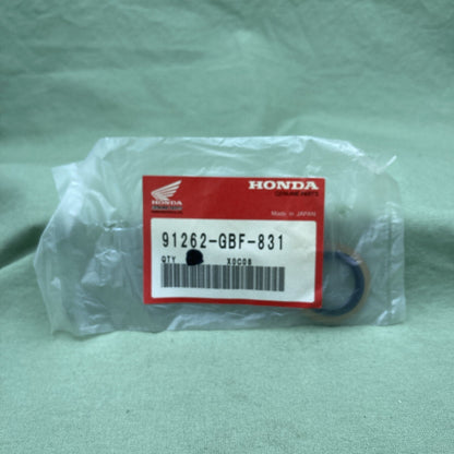 NEW GENUINE HONDA 91262-GBF-831 REAR SHOCK ABSORBER Dust Seal (20X26X4)