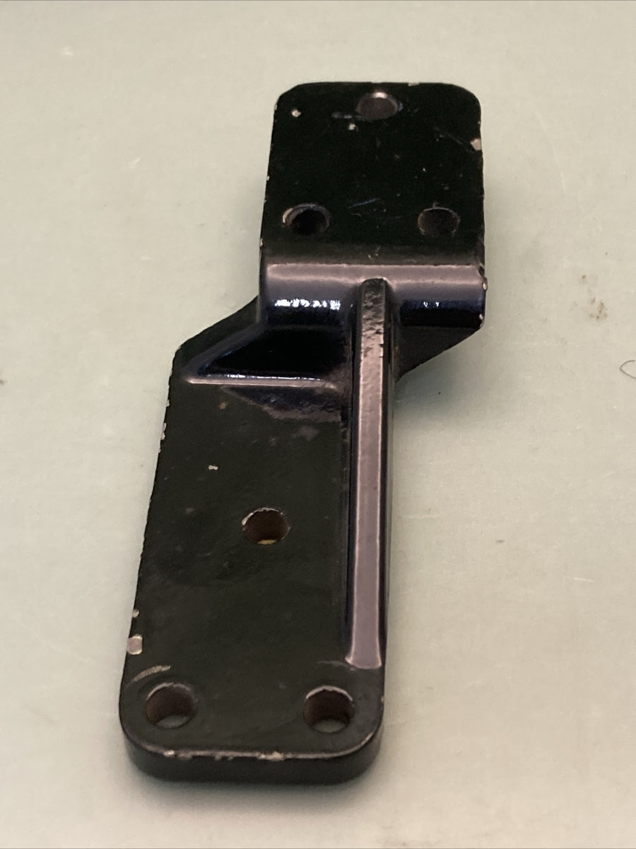 NEW GENUINE MERCURY QUICKSILVER 94225A1 HYDRAULIC PUMP MOUNTING BRACKET