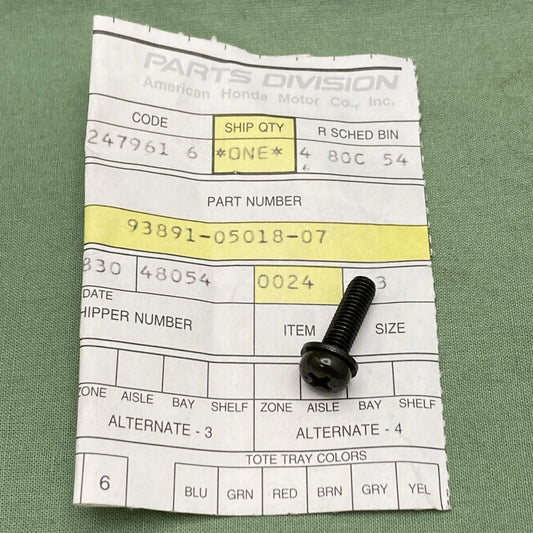 NEW GENUINE HONDA 93891-05018-07 EXHAUST MANIFOLD Screw - Washer (5X18)
