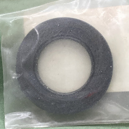 NEW GENUINE HONDA 91205-283-015 TRANSMISSION OIL SEAL