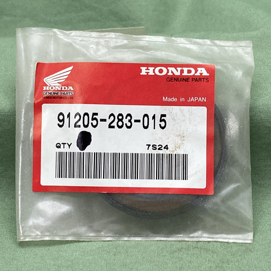 NEW GENUINE HONDA 91205-283-015 TRANSMISSION OIL SEAL