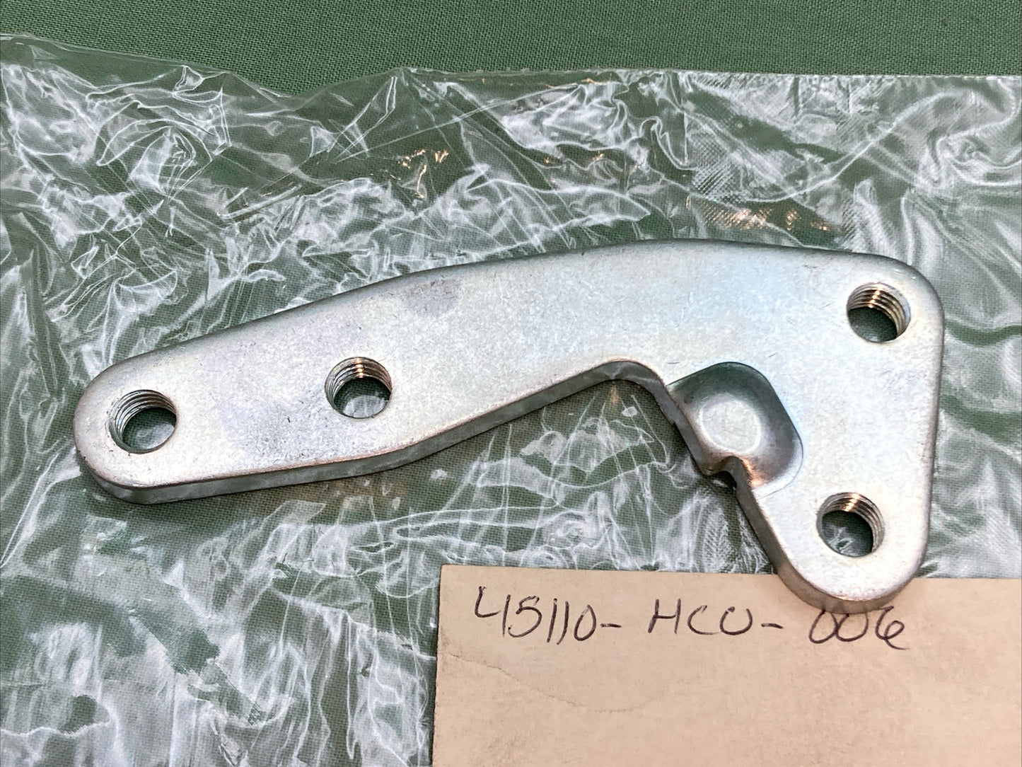 NEW REPLACES HONDA 45110-HC0-006 BRACKET, FR. (A)