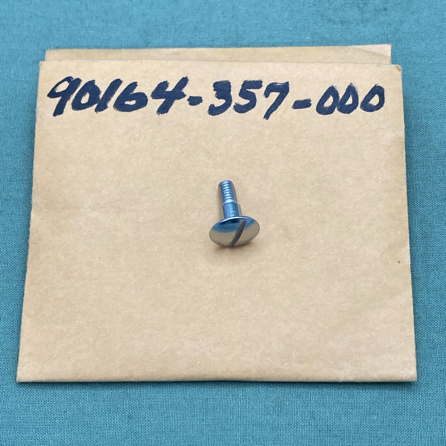 NEW REPLACES HONDA 90164-357-000 REAR FENDER Screw (4X12)