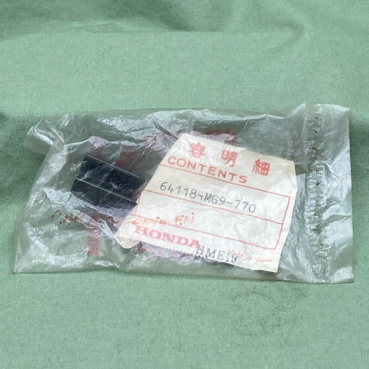 NEW GENUINE HONDA 64118-MG9-770 CAP MOULDING END UP