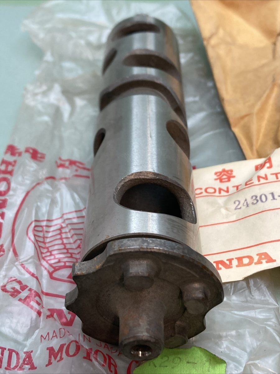 NEW GENUINE HONDA 24301-268-000 DRUM, GEARSHIFT