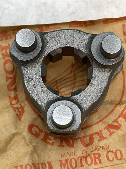 NEW GENUINE HONDA 24201-001-010 SHIFTER, TRANSMISSION GEAR