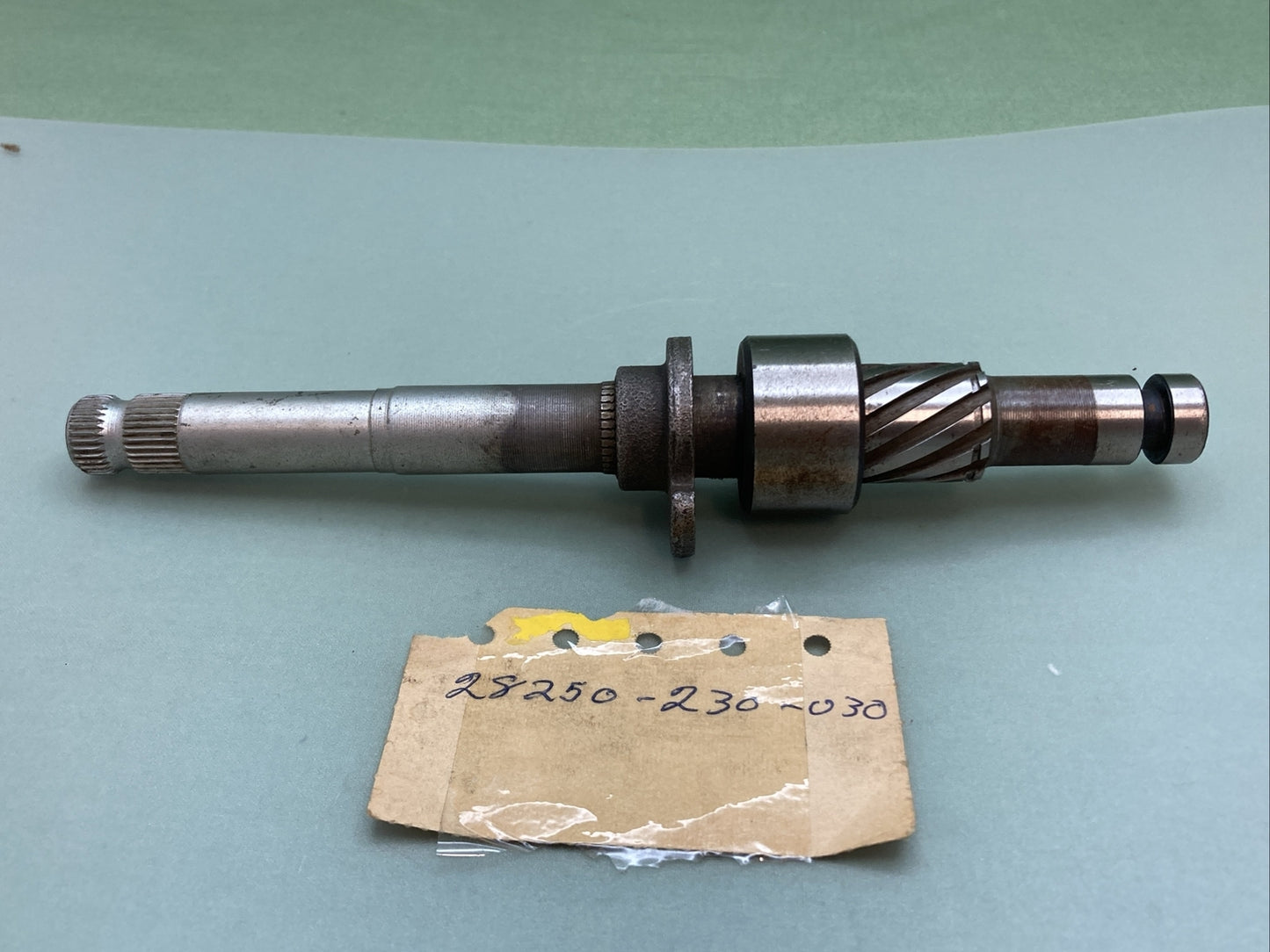 NEW REPLACES HONDA 28250-230-030  SPINDLE, KICK STARTER