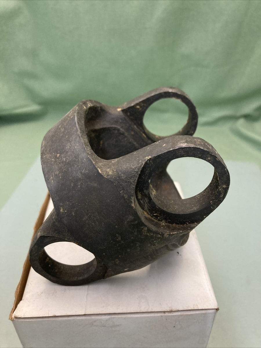 NEW GENUINE MERCURY QUICKSILVER 39383 CENTER YOKE SOCKET