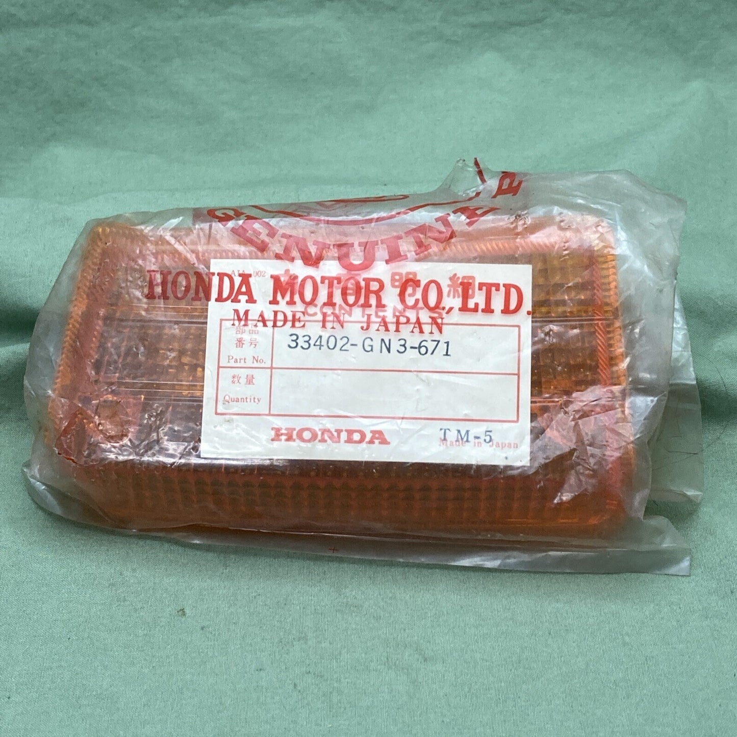NEW GENUINE HONDA 33402-GN3-671 TURN SIGNAL Lens, R. Fr.