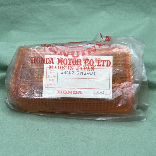 NEW GENUINE HONDA 33402-GN3-671 TURN SIGNAL Lens, R. Fr.