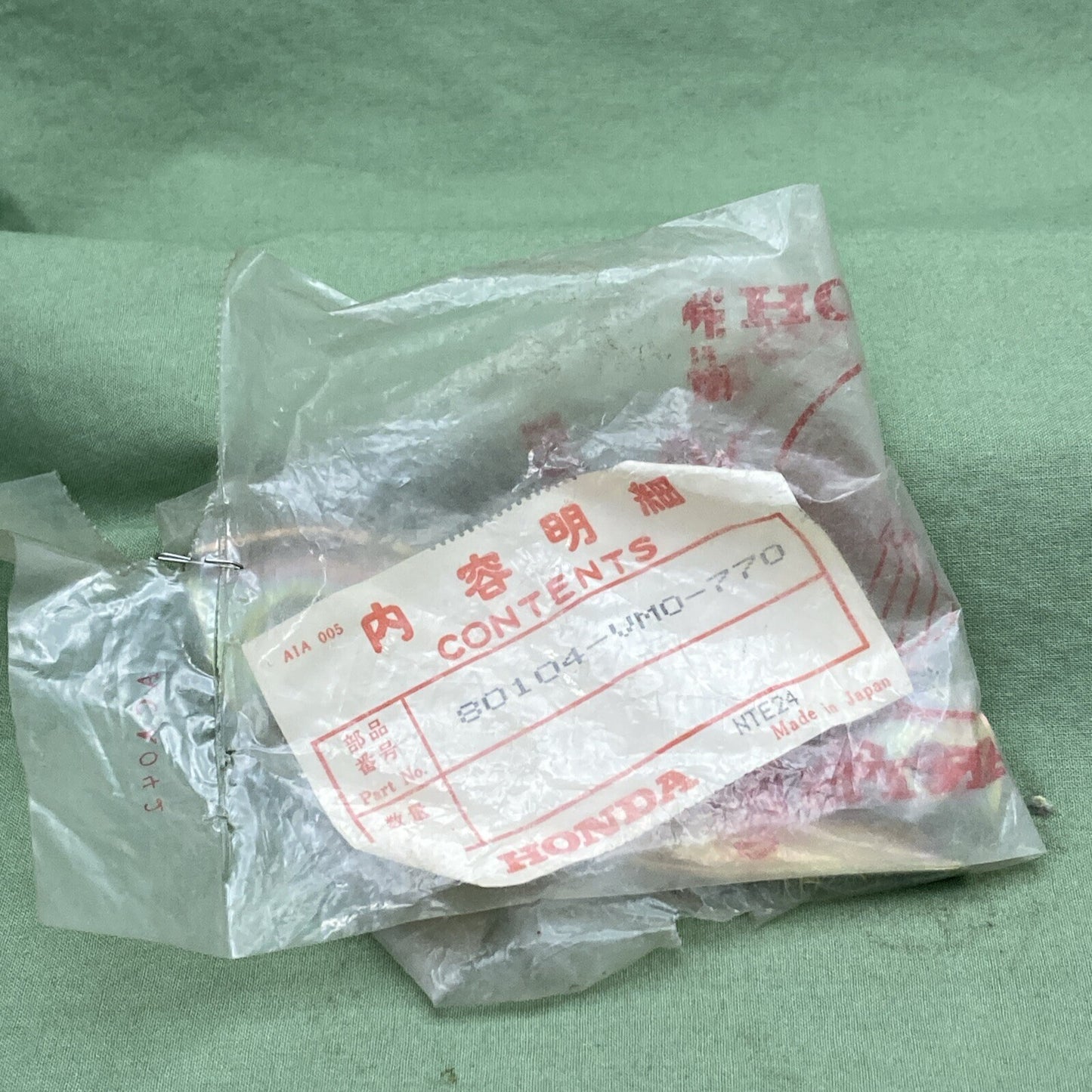 NEW GENUINE HONDA 80104-VM0-770 BRACKET, L. RR. FENDER (B)