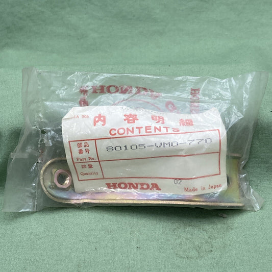 NEW GENUINE HONDA 80105-VM0-770 BRACKET, REAR FENDER (A)