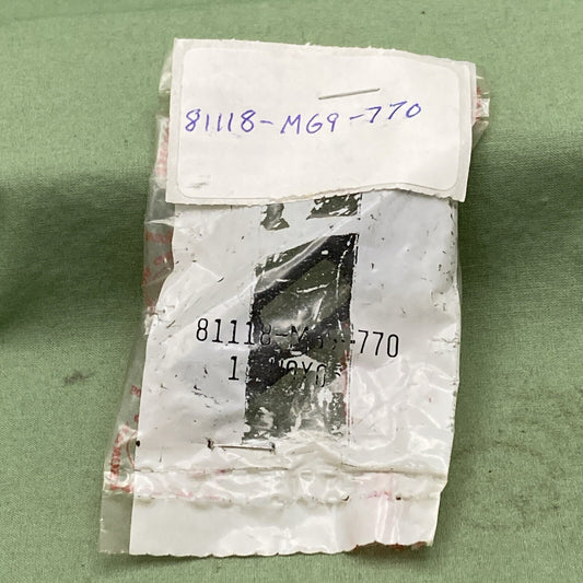 NEW GENUINE HONDA 81118-MG9-770 REAR TRUNK Rubber, Rr.