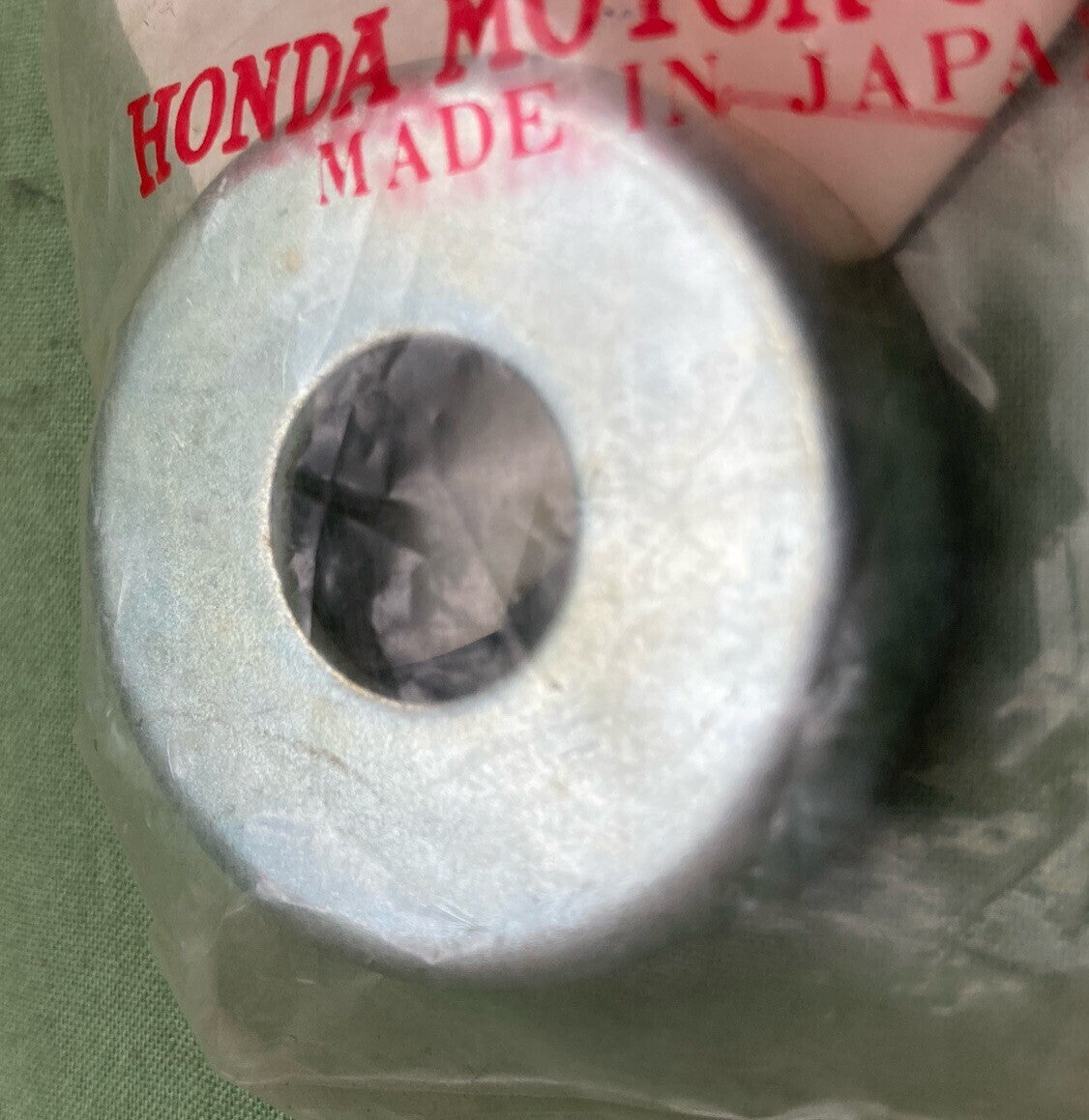 NEW GENUINE HONDA 52144-KA4-701 CAP, DUST SEAL