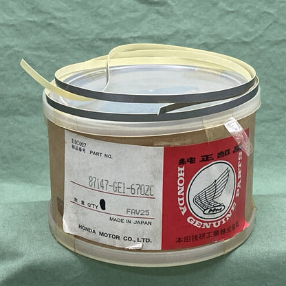 NEW GENUINE HONDA 87147-GE1-670ZC STRIPE, FR. MOLDING *A03* (SILVER)