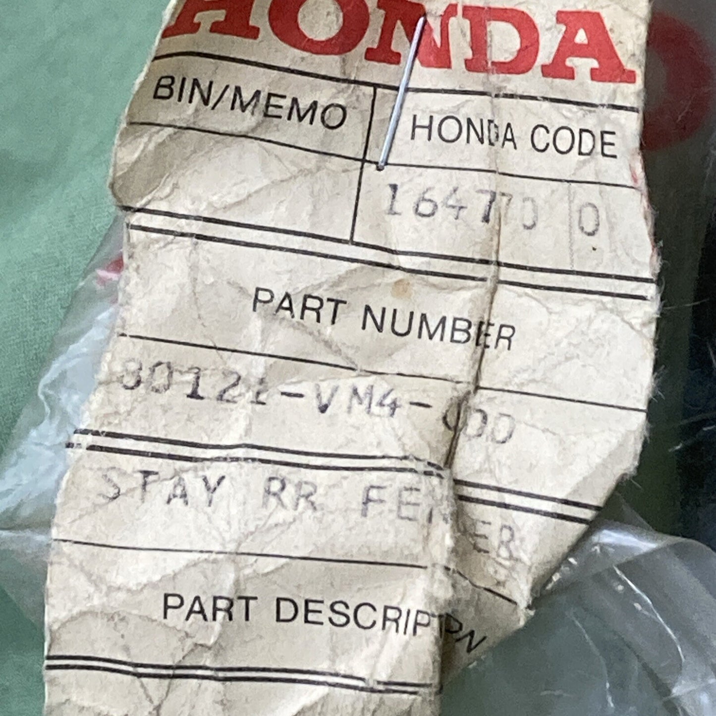 NEW GENUINE HONDA 80121-VM4-000 TAILLIGHT/CARRIER STAY, R. RR. FENDER