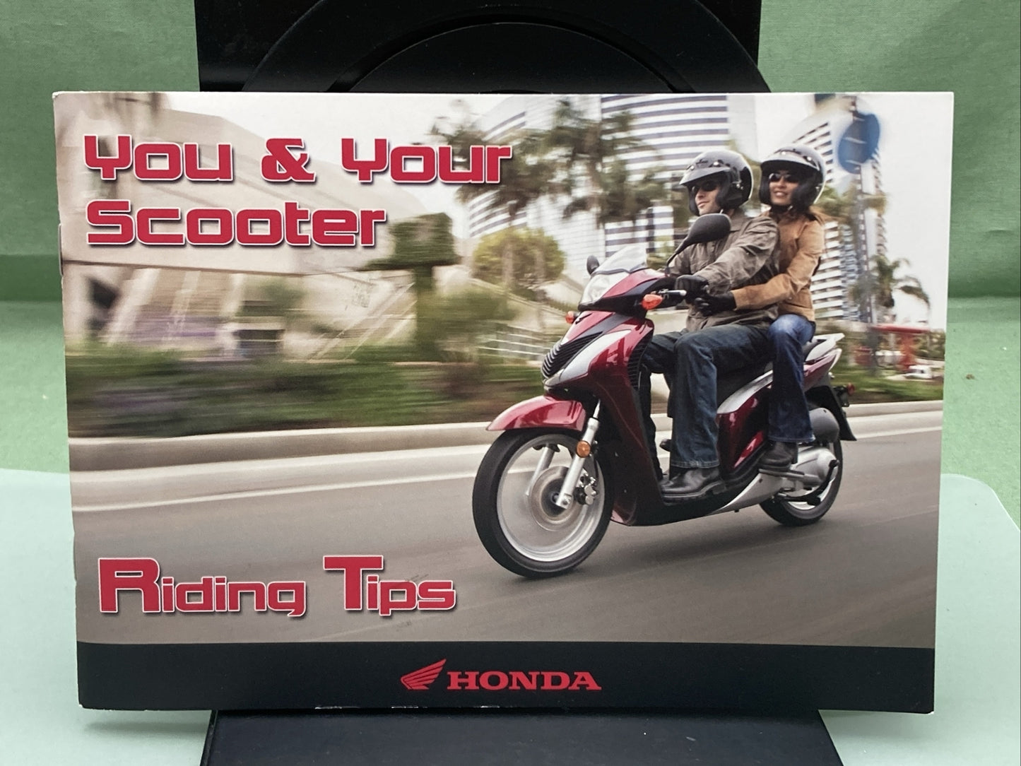 NEW GENUINE HONDA 51MSC600 YOU AND YOUR SCOOTER RIDING TIPS '05