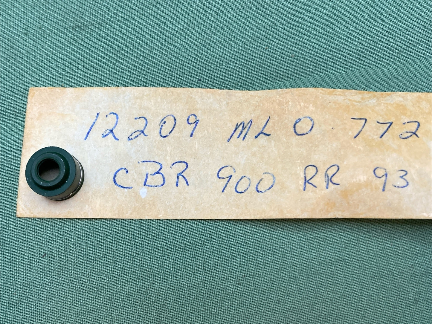 NEW REPLACES HONDA 12209-ML0-772 SEAL, VALVE STEM