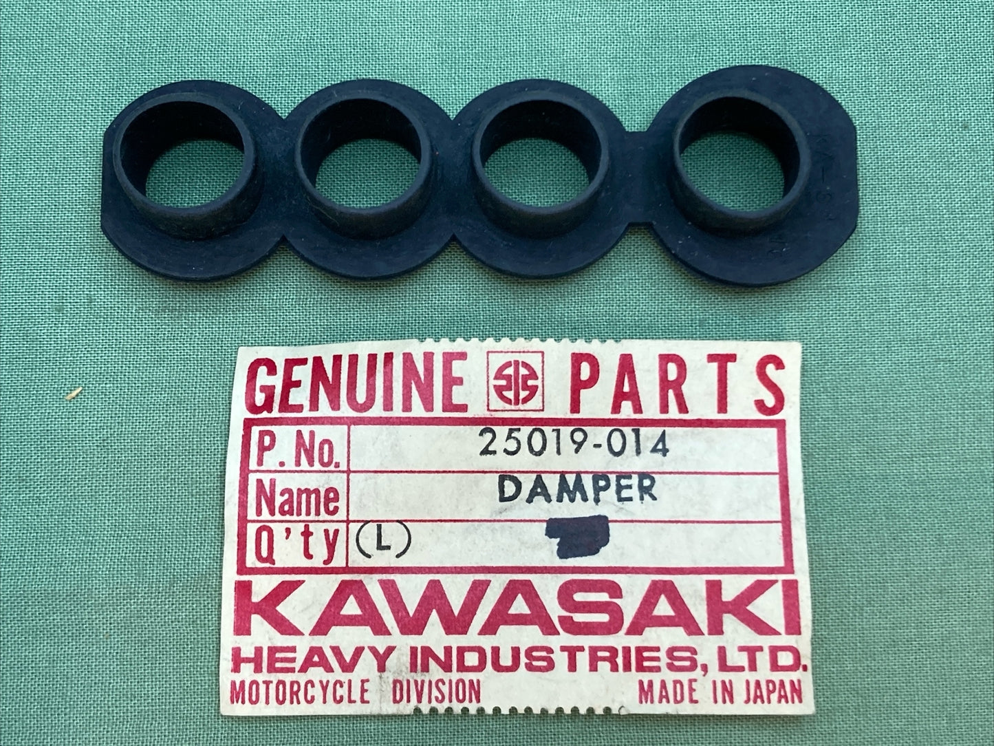 QTY 2 NEW GENUINE KAWASAKI 25019-014 DAMPER RUBBER-METER