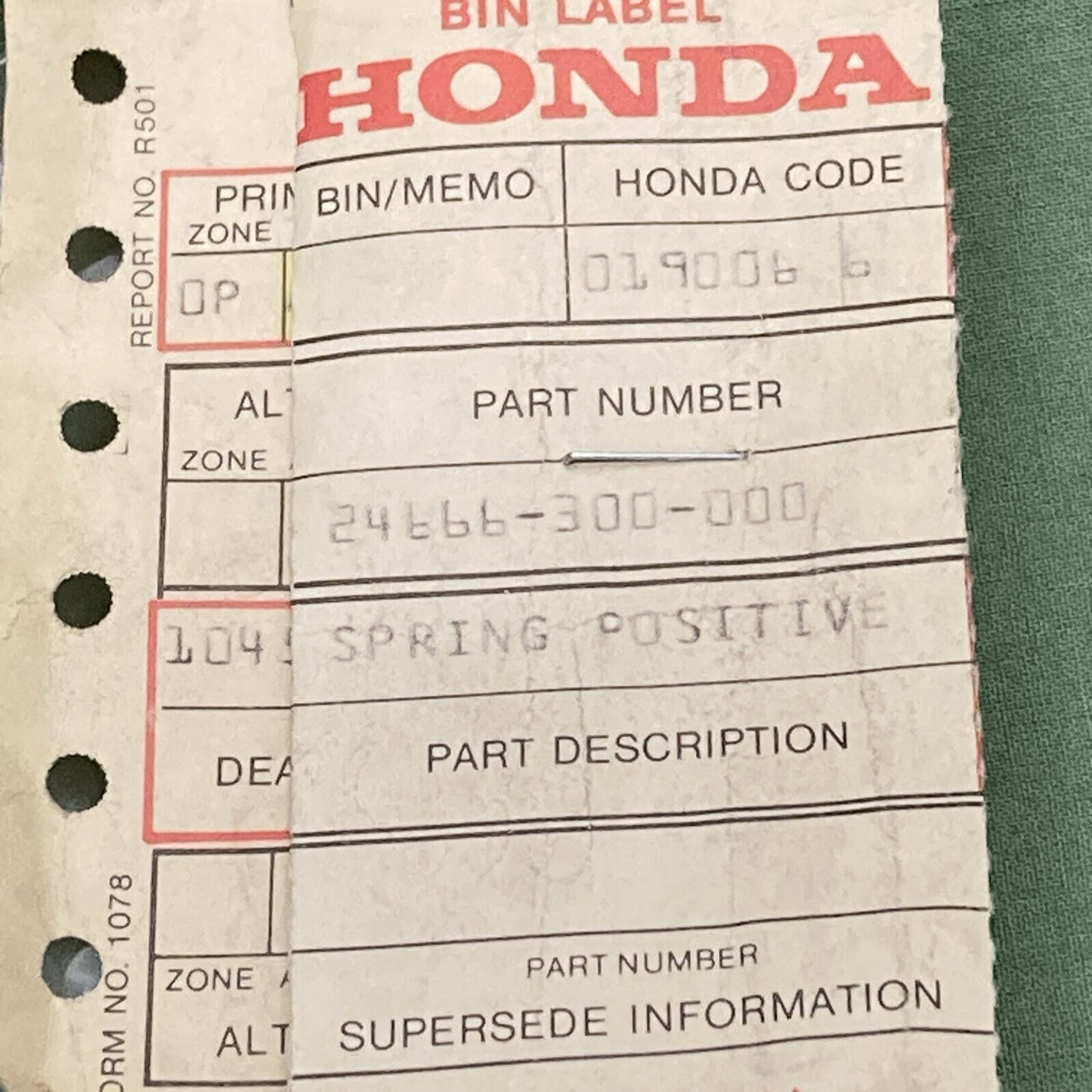 NEW GENUINE HONDA 24666-300-000 SPRING, POSITIVE STOPPER