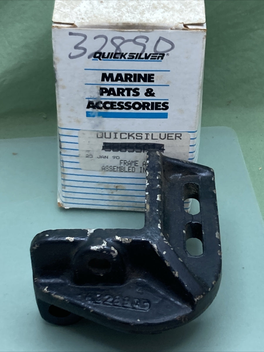 NEW GENUINE MERCURY QUICKSILVER 32890 Plate, NLA