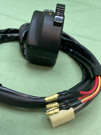 NEW REPLACES KAWASAKI 46091-019-10 CASE ASSY,L.H,BLACK