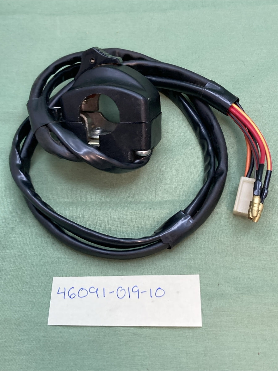 NEW REPLACES KAWASAKI 46091-019-10 CASE ASSY,L.H,BLACK