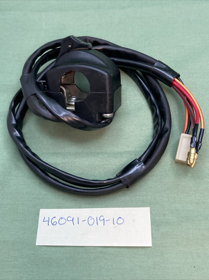 NEW REPLACES KAWASAKI 46091-019-10 CASE ASSY,L.H,BLACK