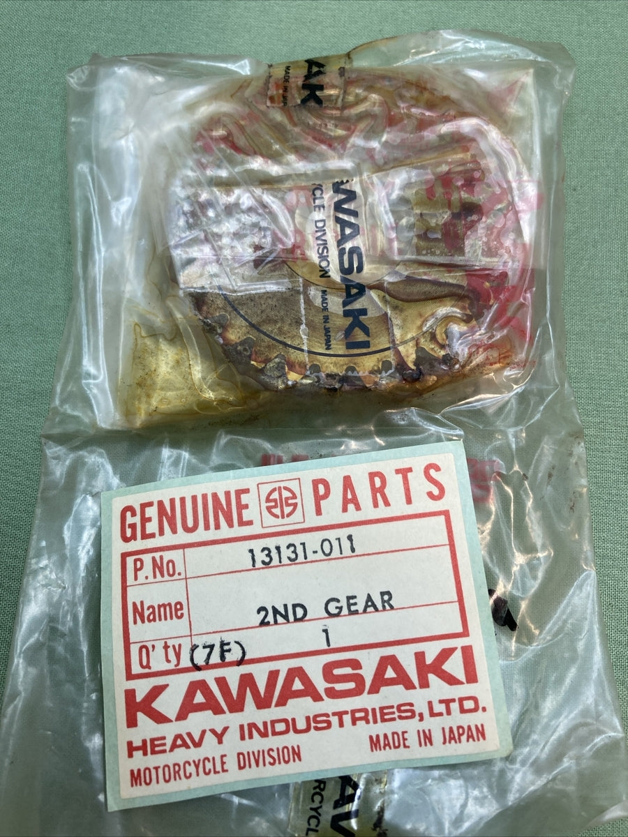 NEW GENUINE KAWASAKI 13131-011 2ND GEAR OUTPUT SHAFT