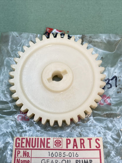 NEW GENUINE KAWASAKI 16085-016 GEAR-OIL PUMP