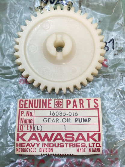 NEW GENUINE KAWASAKI 16085-016 GEAR-OIL PUMP
