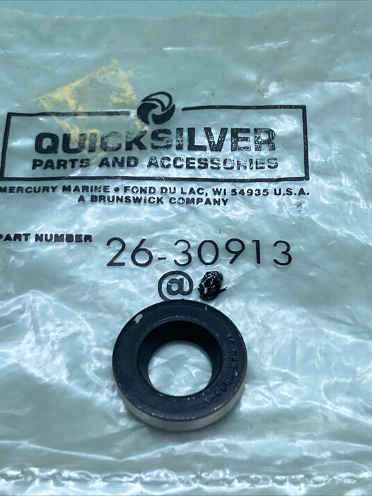 NEW GENUINE MERCURY QUICKSILVER 26-30913 OIL SEAL
