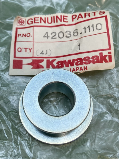 NEW GENUINE KAWASAKI 42036-1110 SLEEVE,RR BRAKE REAR HUB/BRAKE/CHAIN
