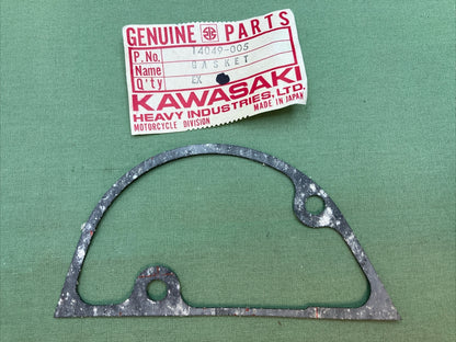 QTY 2 NEW GENUINE KAWASAKI 14049-005 GASKET, CLUTCH REL COV